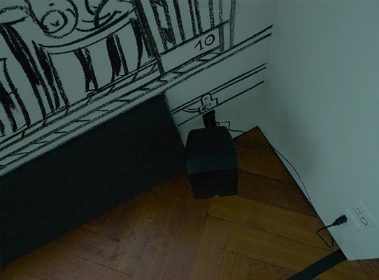 Ausstellungsaufbau: Übertrag der digitalisierten Zeichenvorlage in den Ausstellungsraum des Kunstmuseums Thun, gezeichneter und echter Stromanschluß. 2010. © Dombois.