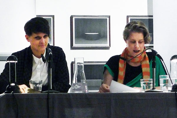 Lesung im Literaturhaus Köln, Swantje Lichtenstein/ Johanna Dombois. 17.04.12. © Dombois.